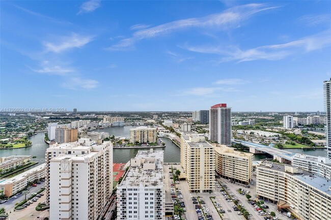 Building Photo - 1850 S Ocean Dr