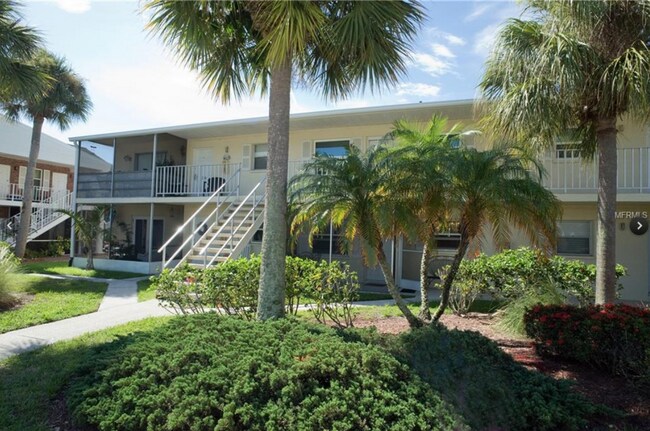 Building Photo - Venice Island 1Br/1Ba Condo Ground Floor