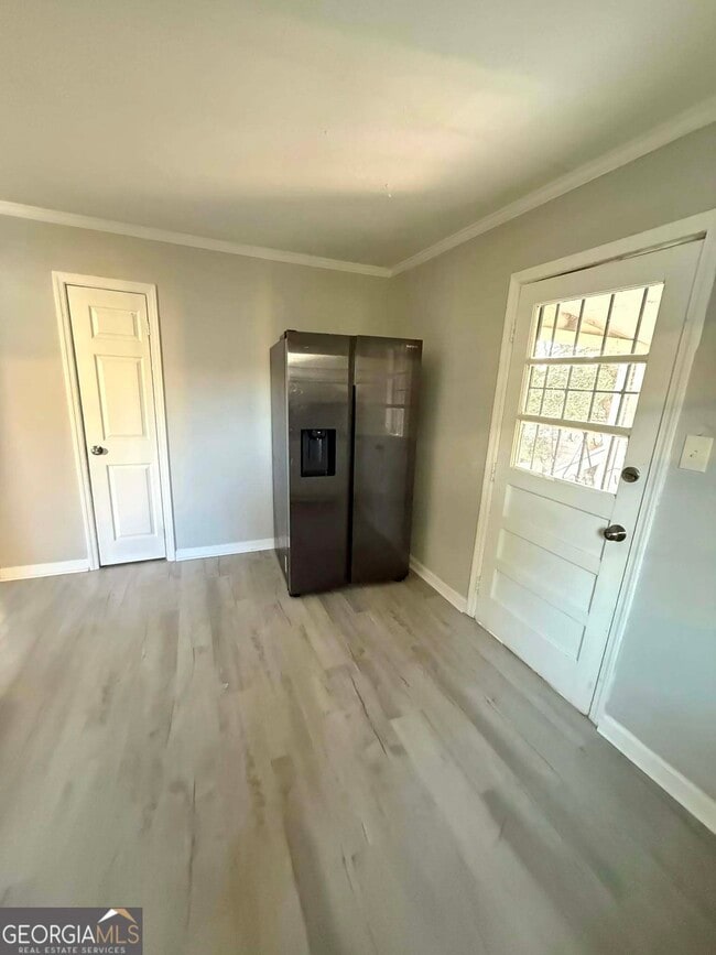 Building Photo - 1555 Dexter Ave