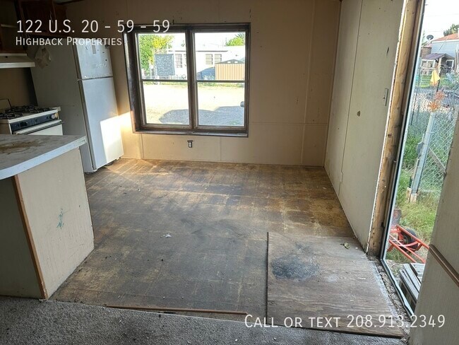 Building Photo - 122 US-20