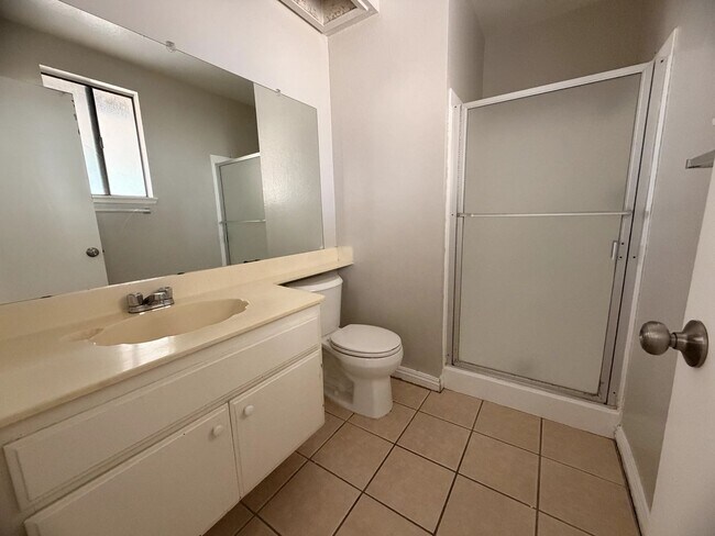 Building Photo - 14243 Perham Ct