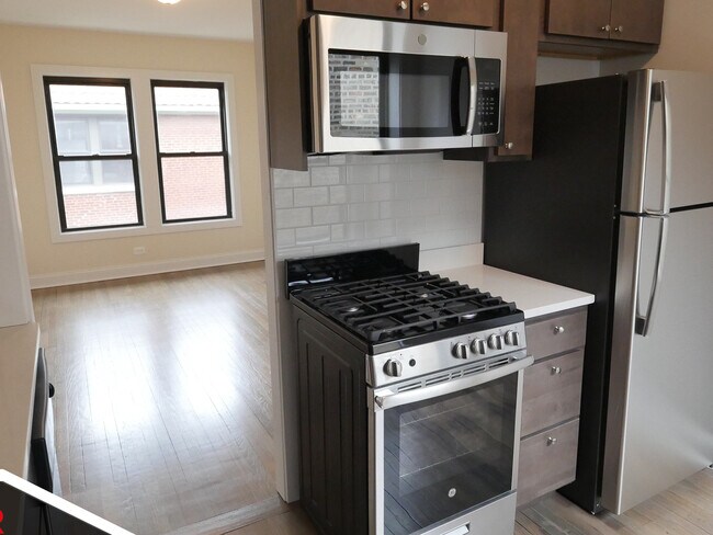 Building Photo - 2639 N Spaulding Ave