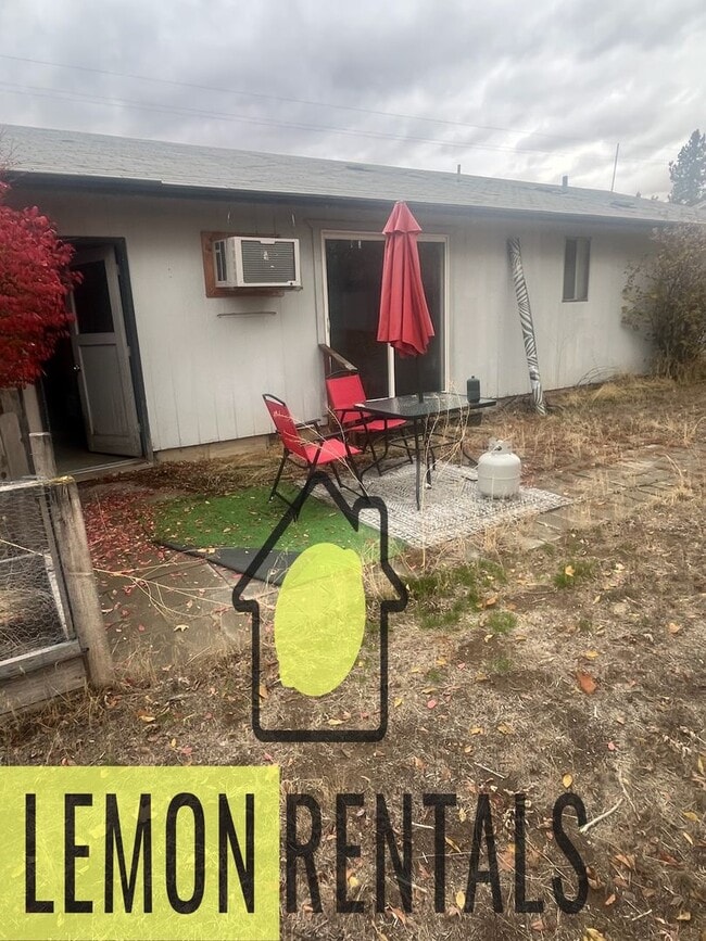 Building Photo - 3 bedroom house for rent $1,100.00 per month