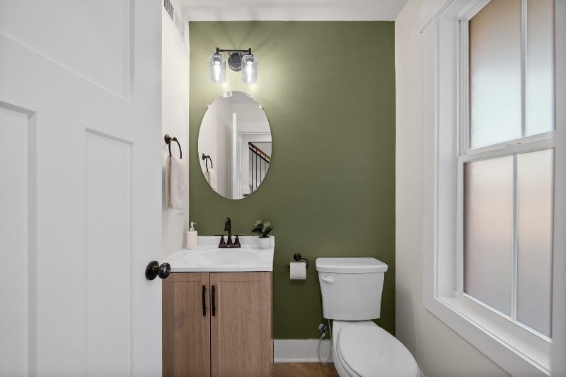 Building Photo - 361 Frontier Dr