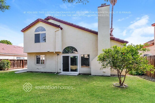 Building Photo - 4520 Pampas Cir