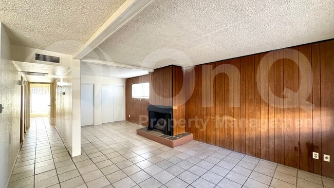 Building Photo - 2662 N 43rd Ave