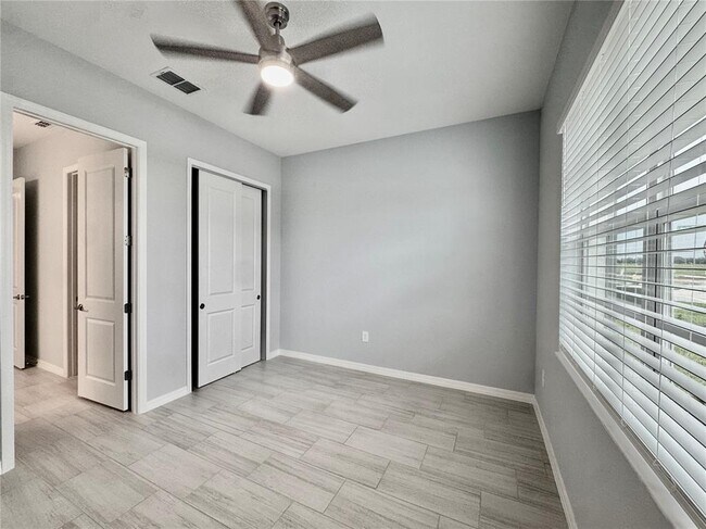Building Photo - 19227 Scallop Lp