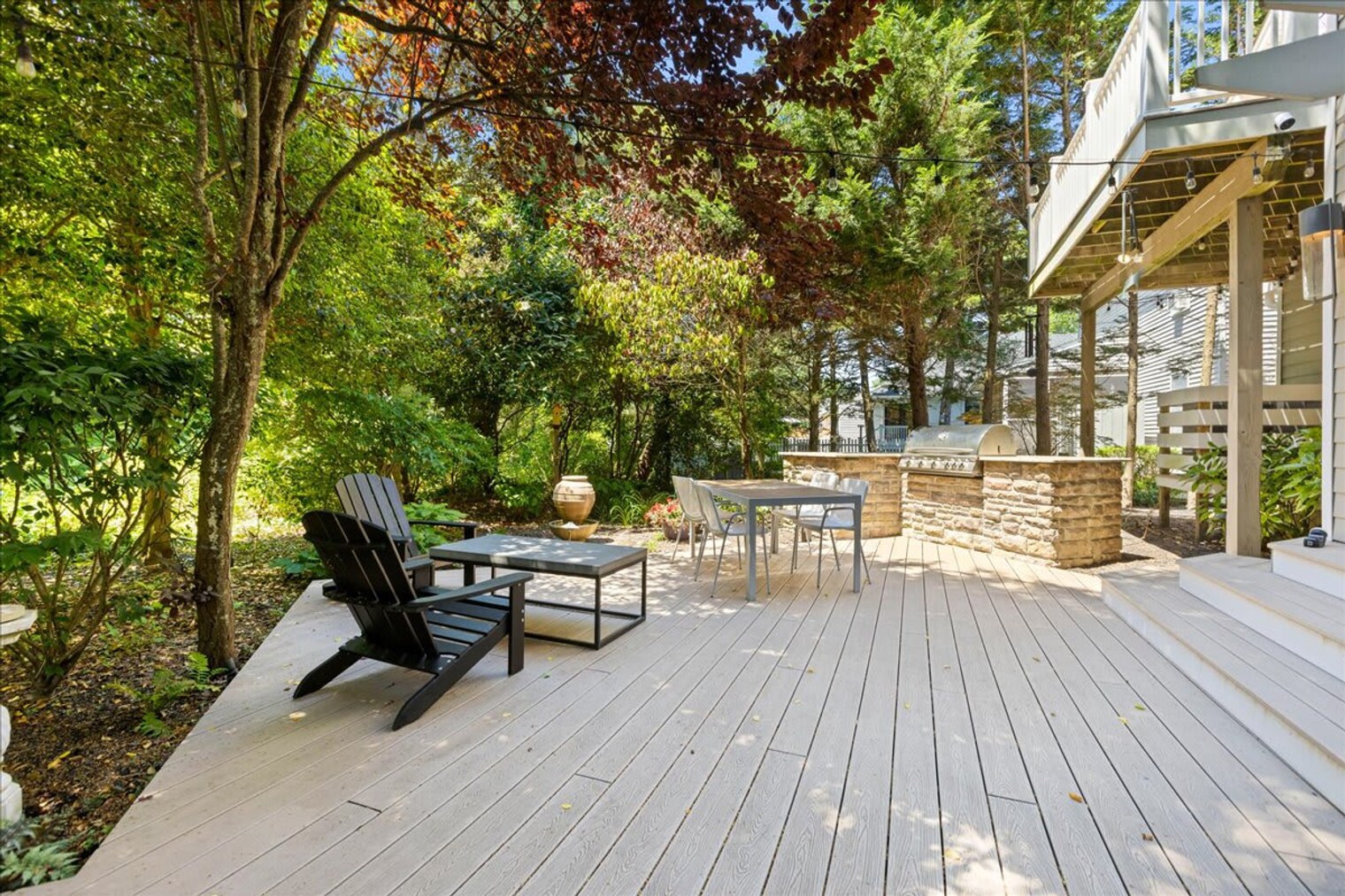 Building Photo - 710 Light House Ave