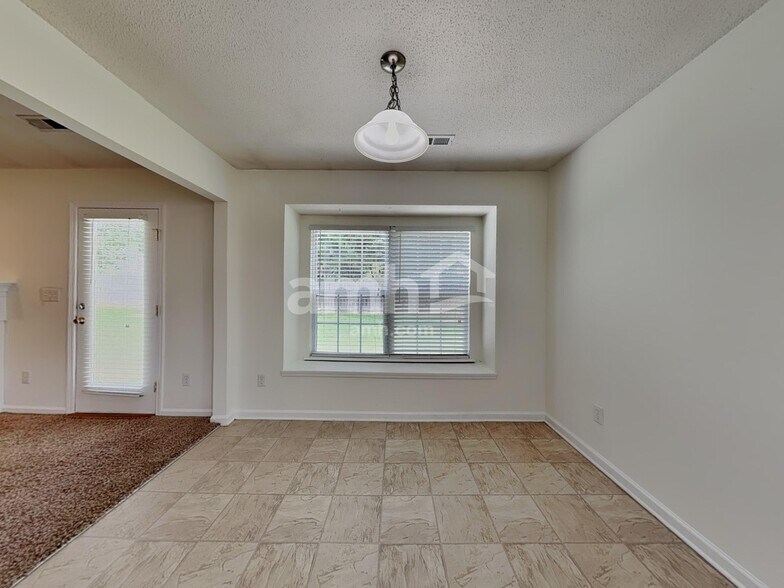 Building Photo - 120 Birch Hill Ct