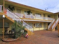 Building Photo - 1904 Rexford Dr