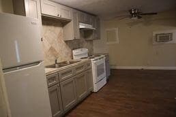 Building Photo - 4203 Polk St