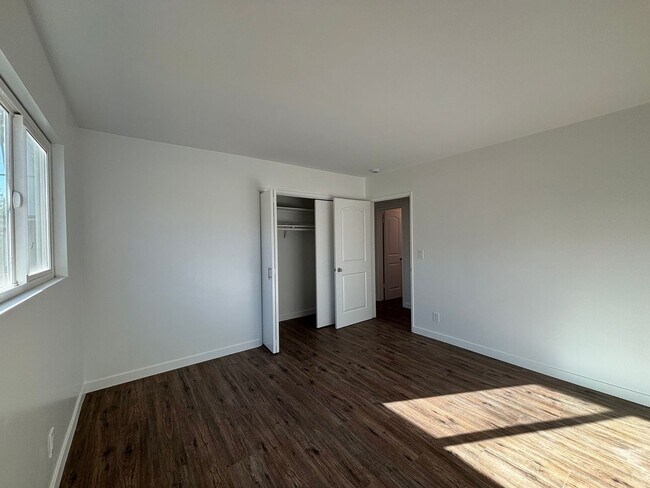 Building Photo - 1163 Winchester Ave