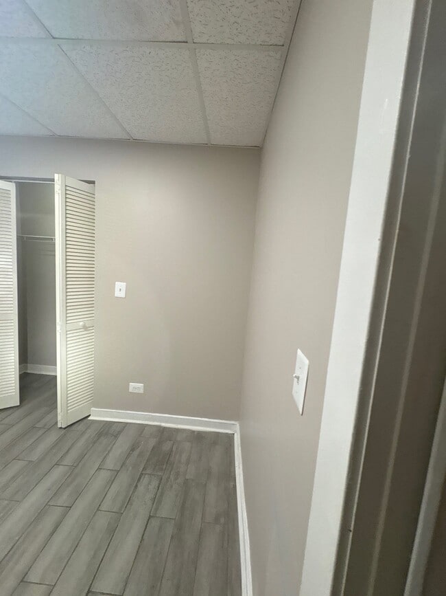 Building Photo - 7444 S Langley Ave