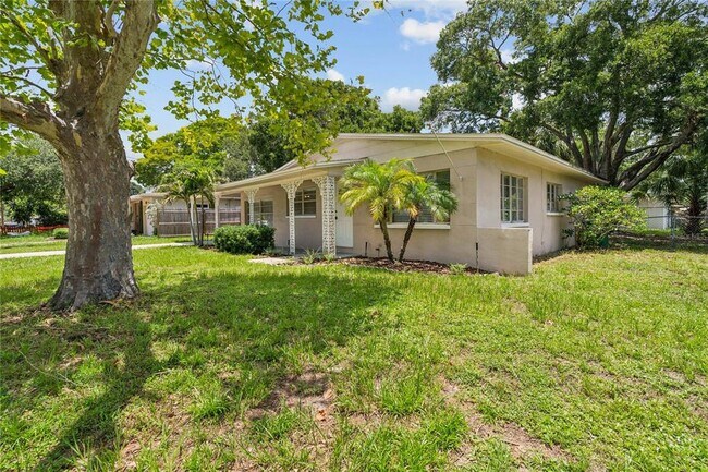 Building Photo - 4508 S Lois Ave