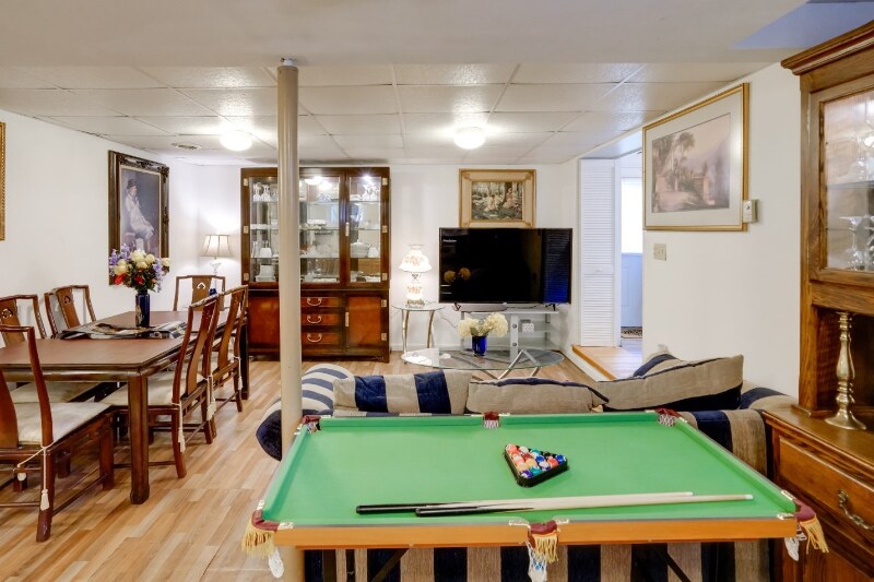 Building Photo - 429 W Lawrence St