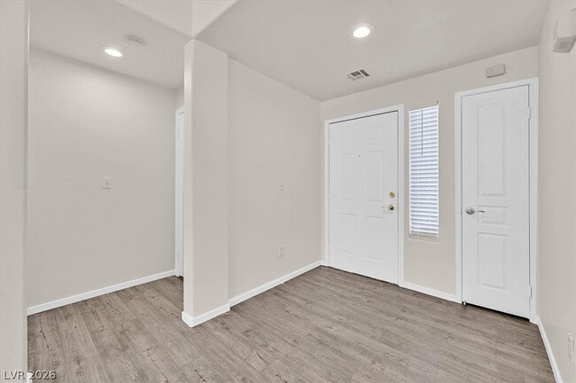 Building Photo - 908 Domnus Ln
