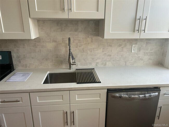 Building Photo - 88-23 85th St