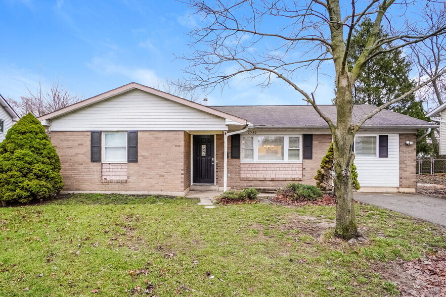 Primary Photo - 6536 Dobson Square E