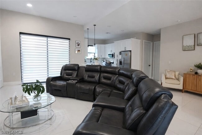 Building Photo - 3208 31st St W