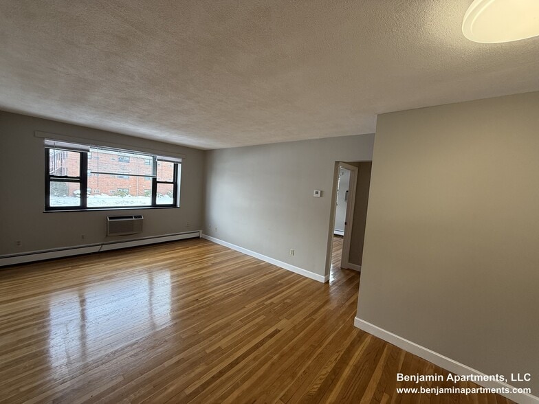 Building Photo - 268 Grove St