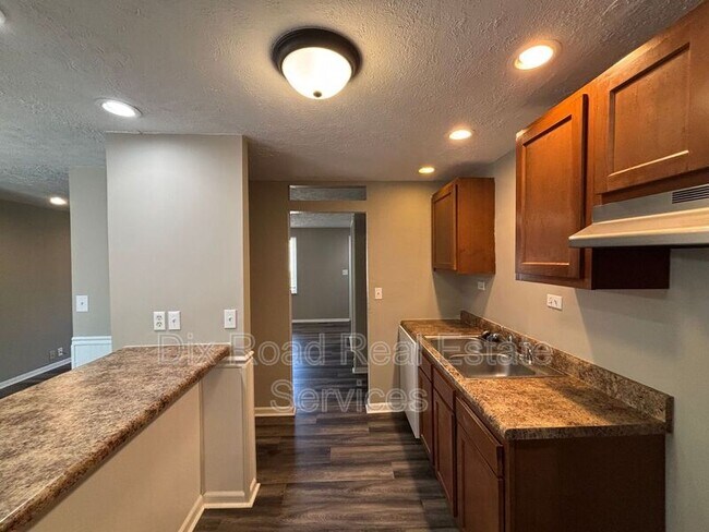 Building Photo - 2351 Wienburg Dr
