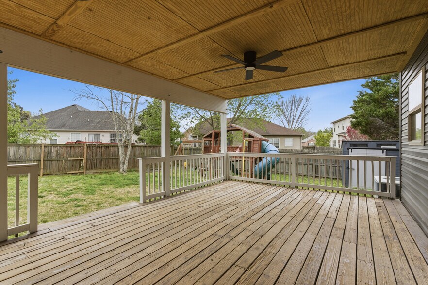Building Photo - 8020 Boone Trce