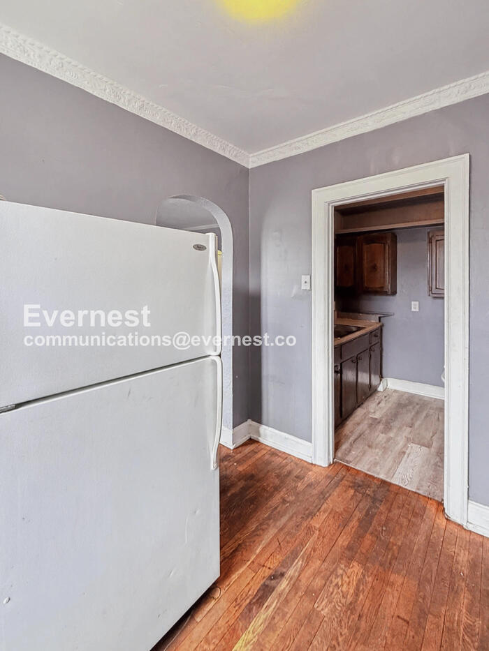 Building Photo - 4203 Cortland St