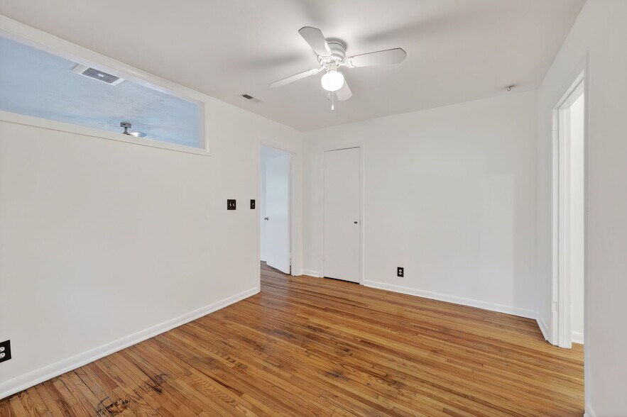 Building Photo - 106 McKennell Dr