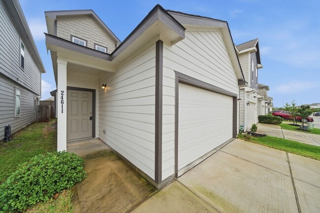 Building Photo - 24611 Porta Borsari Dr