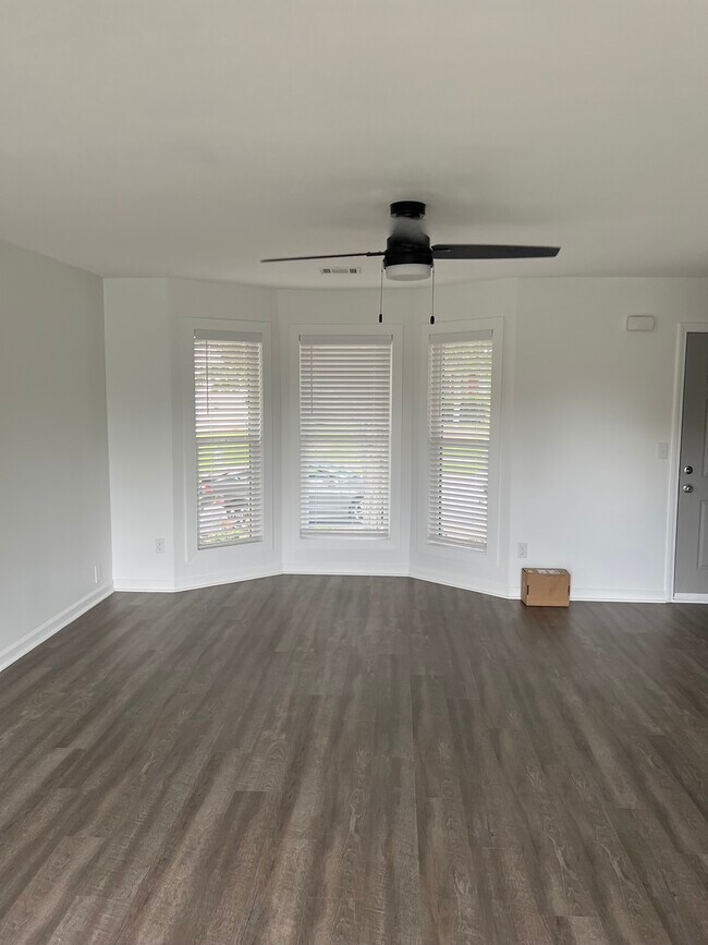 Building Photo - 242 Katydid Dr