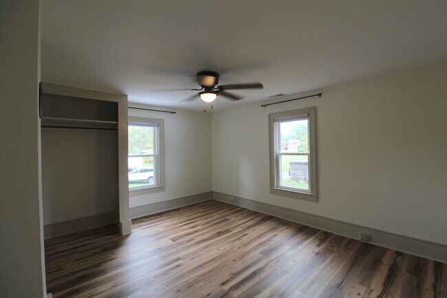 Building Photo - 56 Grindstone Rd