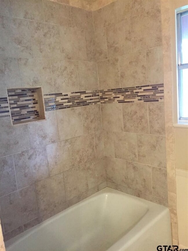 Building Photo - 914 Joel Dr