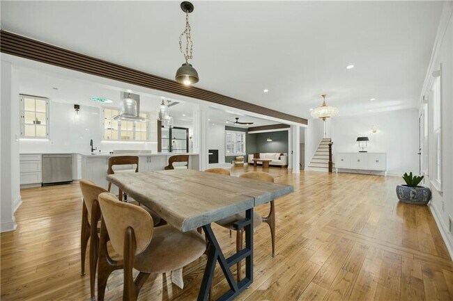 Building Photo - 2220 Spring Mill Cove