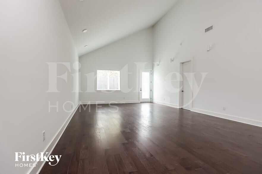 Building Photo - 109 Clubhouse Bay