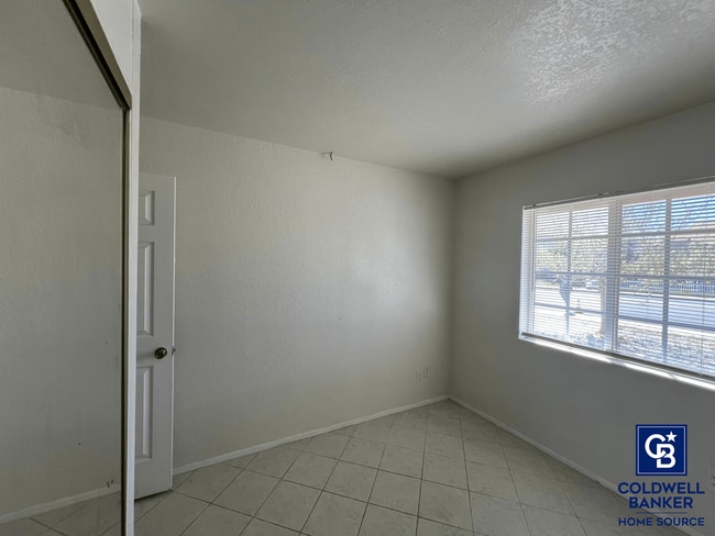 Building Photo - Move-In Ready Beauty with Granite Kitchen, Stainless Steel Appliances & Expansive Backyard