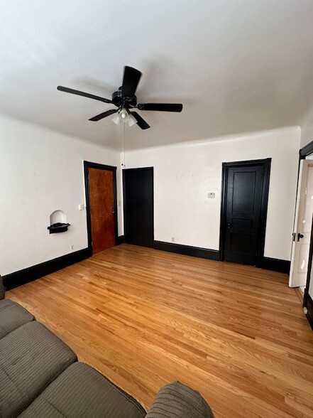 Building Photo - 215 Woodward St. #4