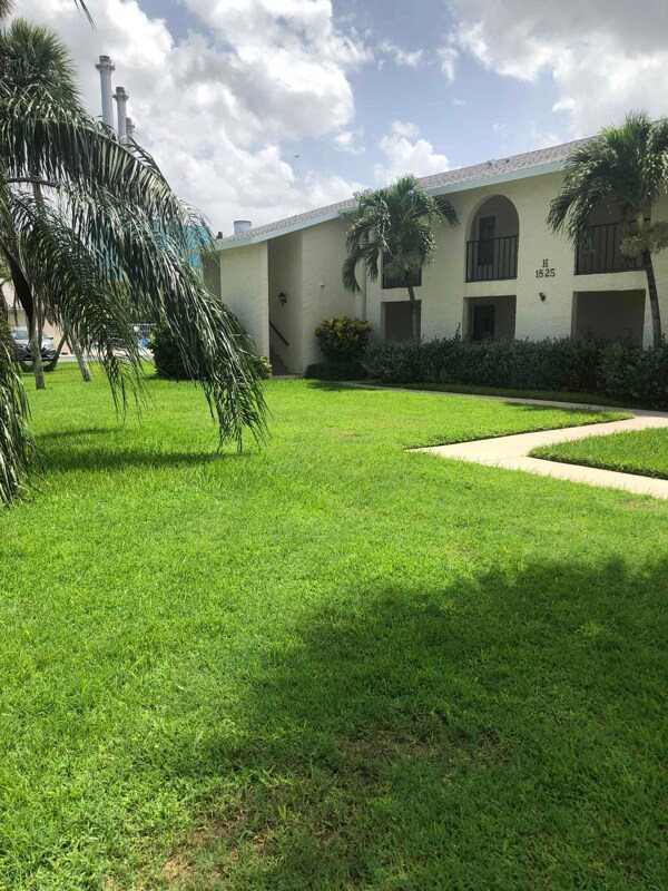 Building Photo - 1825 Cobia Dr