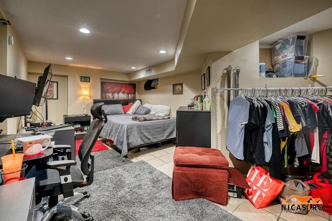 Building Photo - 245 Collins Ave