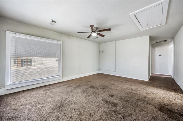 Building Photo - 701 Lakey St