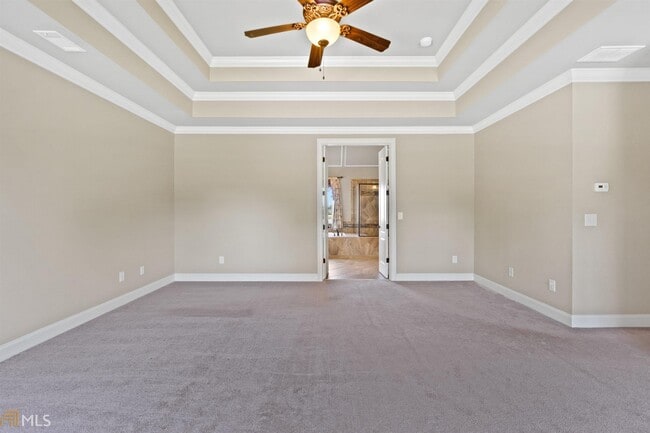 Building Photo - 2481 Lake Erma Dr