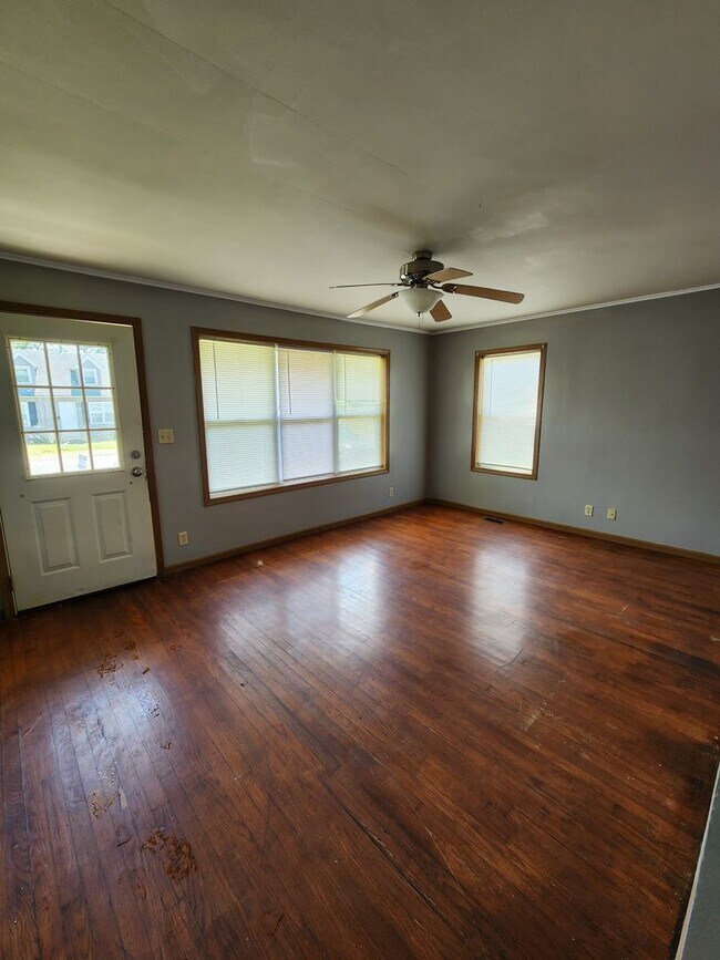 Building Photo - 1718 12th St