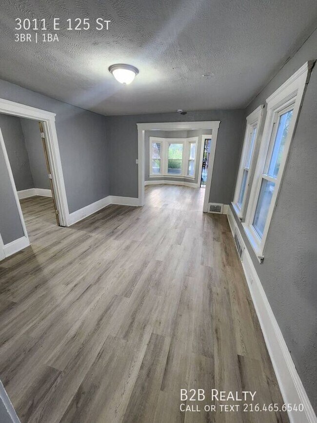 Building Photo - 3011 E 125th St