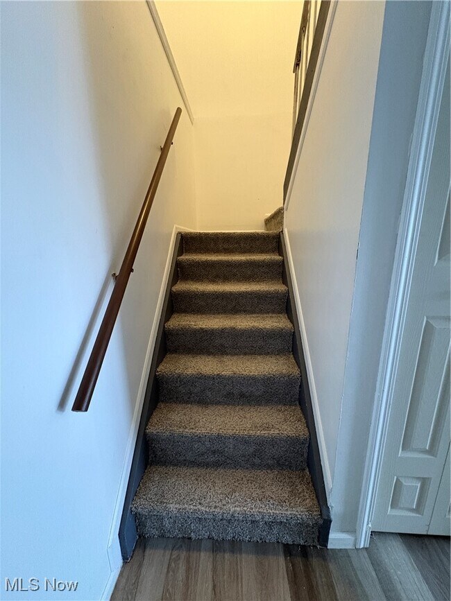 Building Photo - 5936 Callaway Cir