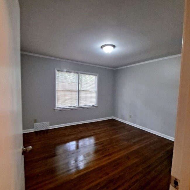 Building Photo - 2879 Bannockburn Rd