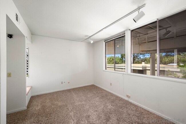 Building Photo - 13070 Via Grimaldi