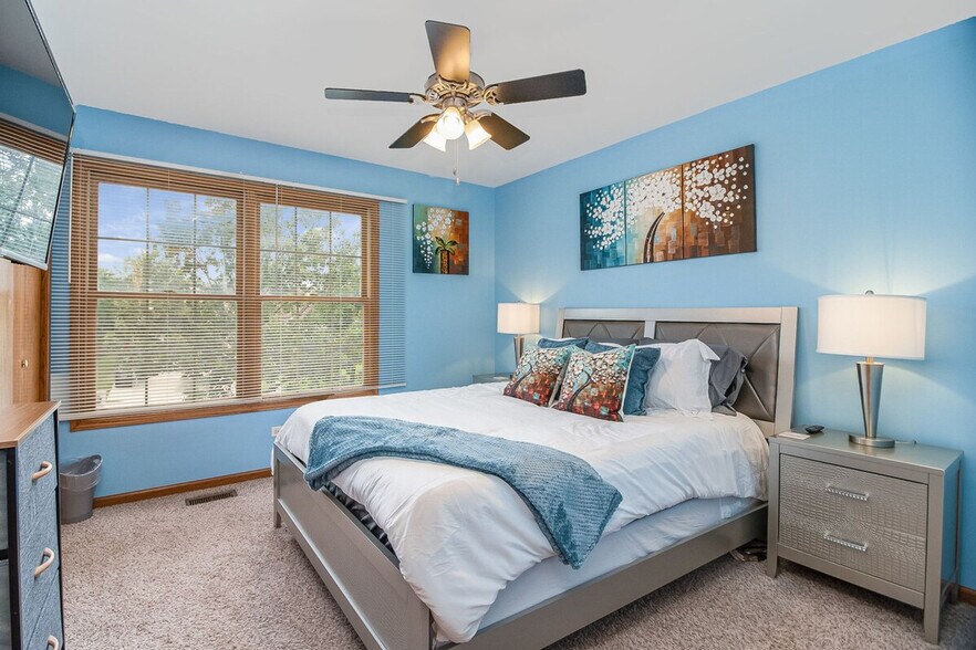 Building Photo - 8057 Mason Ln