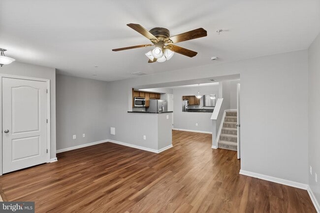 Building Photo - 1900 Lennox Dr