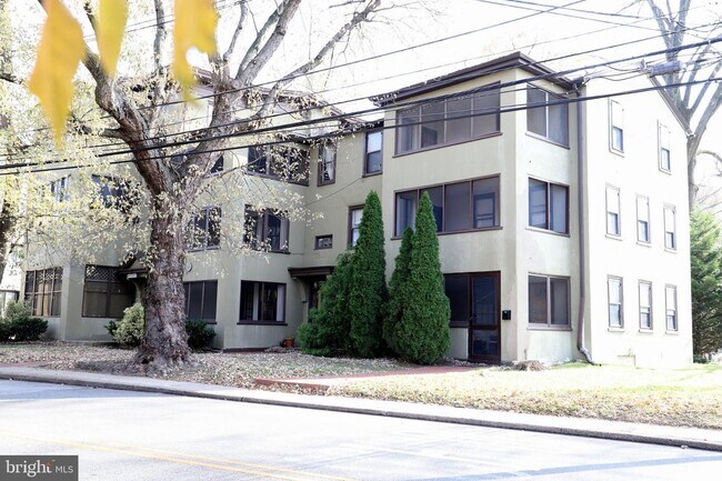 Building Photo - 164 W Baltimore Ave