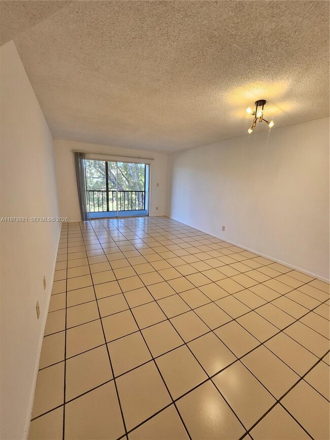 Building Photo - 7911 N Colony Cir