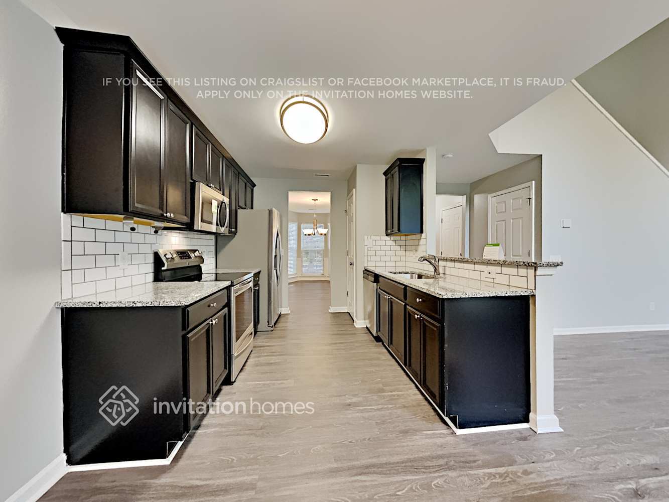 Building Photo - 5211 Bentgrass Run Dr